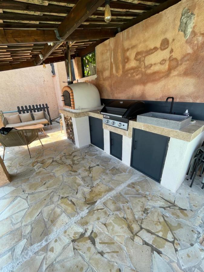 Charmant Rez De Villa En Provence Le Tignet Exterior photo