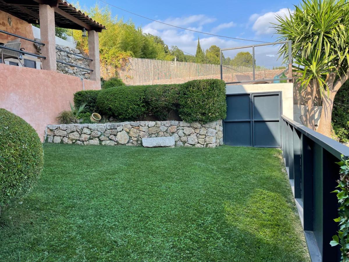 Charmant Rez De Villa En Provence Le Tignet Exterior photo